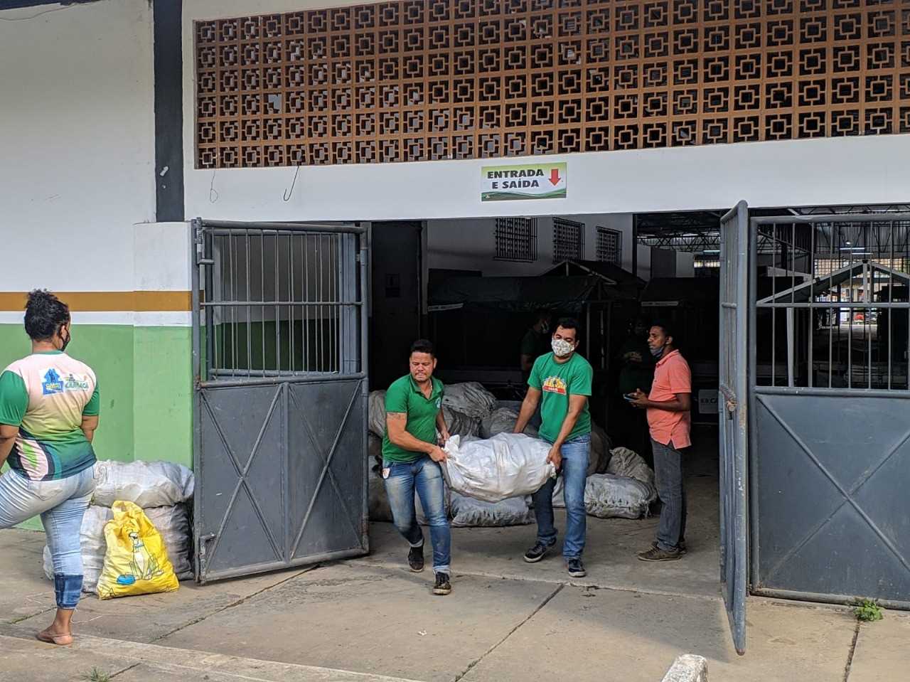 Camacã: Famílias carentes de Leoventura e Jacareci são comtempladas com alimentos do PAA e CONAB